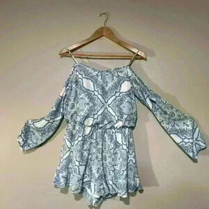 Altar’d State Off the shoulder Shorts Romper